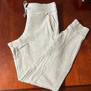 Alo yoga moto jogger pants